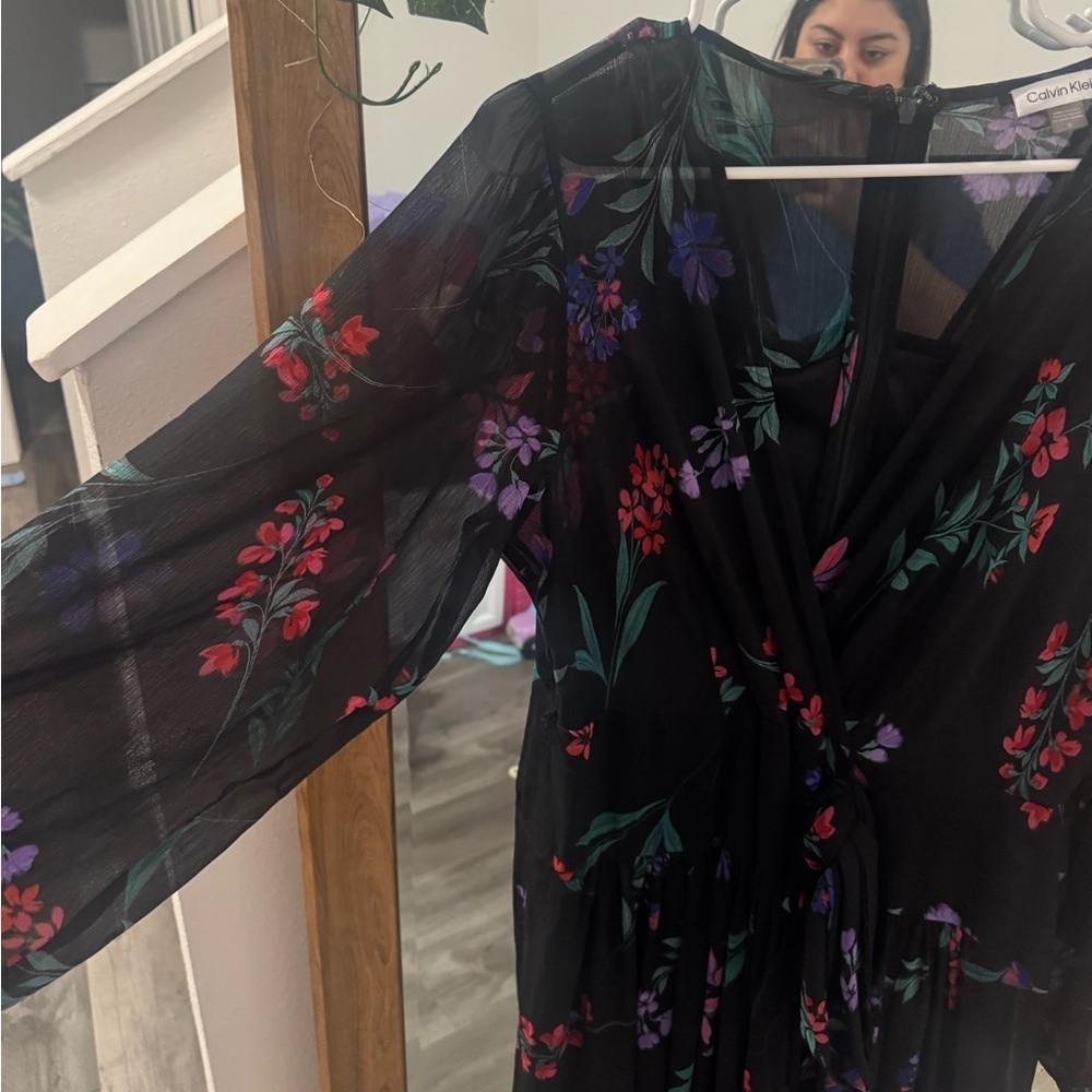 STUNNING LIKE NEW CALVIN KLEIN Chiffon Floral Midi Dress - Picture 4 of 5